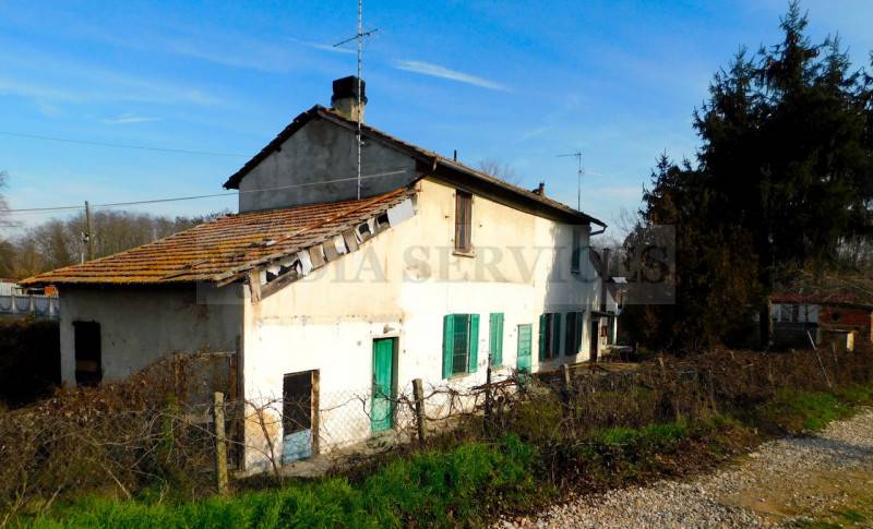 Casa indipendente Garlasco, Garlasco