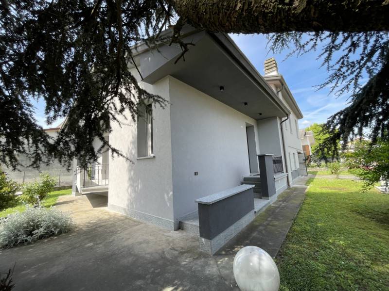 Casa indipendente, Suzzara
