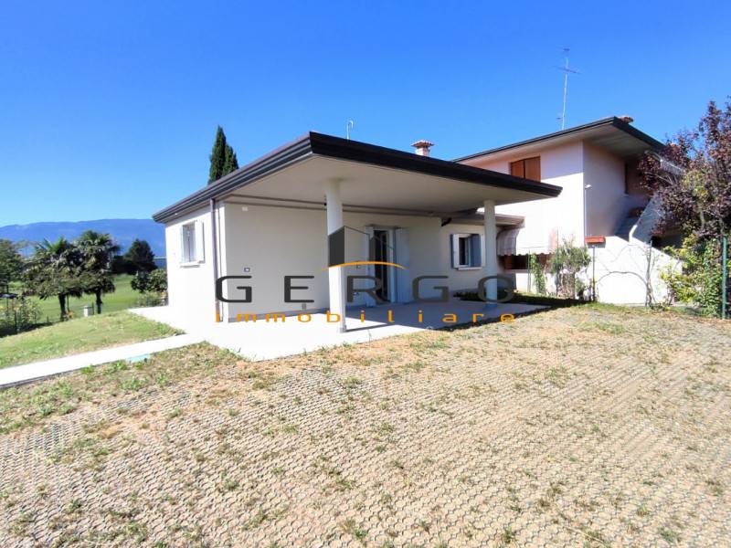 Casa indipendente Fontanafredda, Fontanafredda
