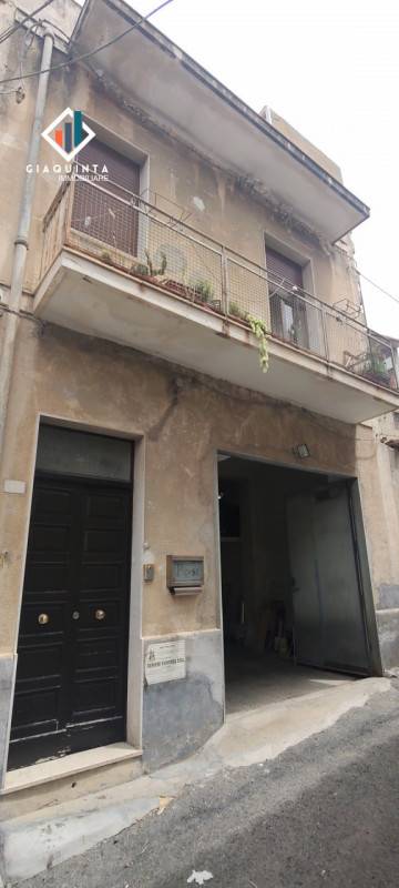 Casa indipendente Palagonia, Palagonia