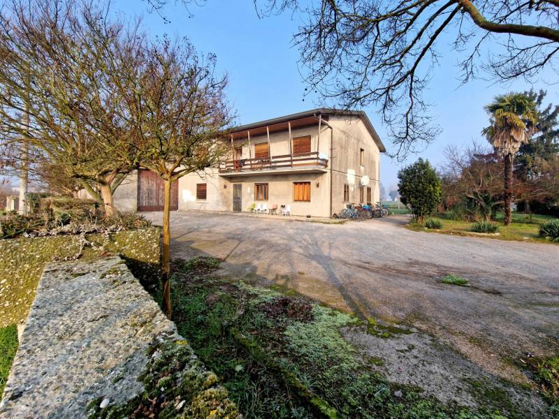 Casa indipendente Villa Estense, Villa Estense