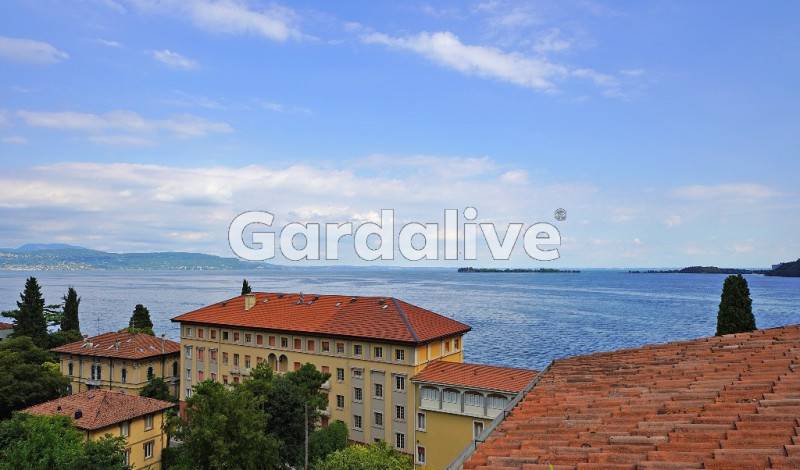 Attico - Mansarda, Gardone Riviera