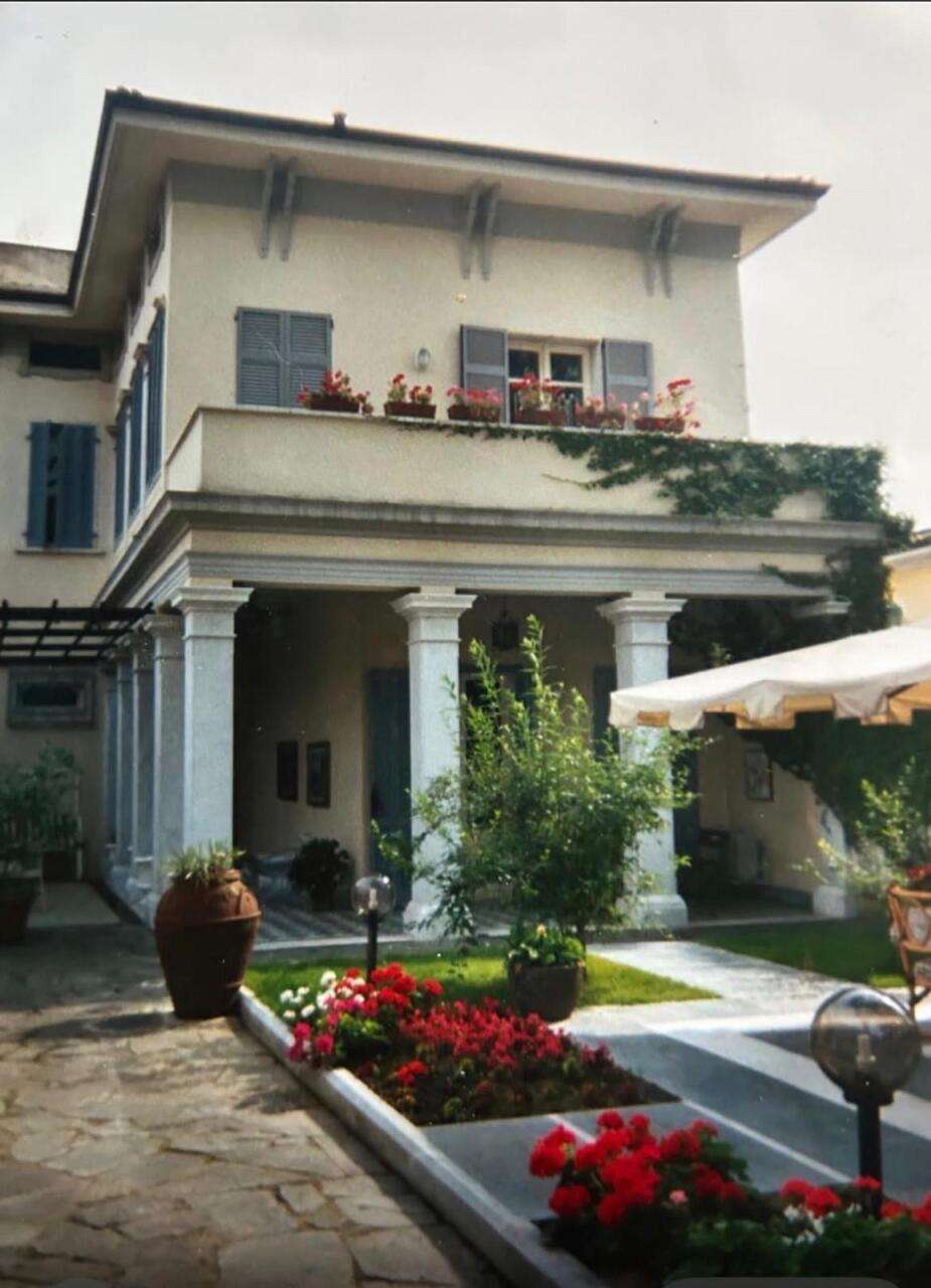 Casa Bi - Trifamiliare di Carrara MS, Italia, Carrara