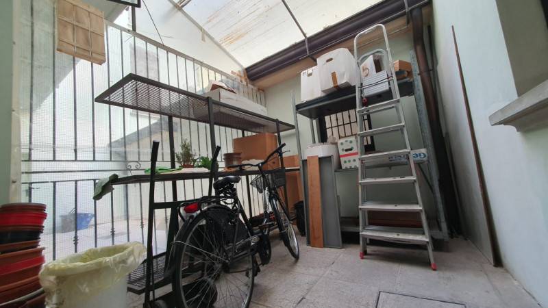 Negozio Mirandola - Centro, Mirandola