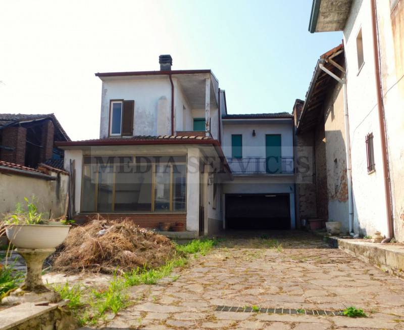 Casa Bi - Trifamiliare Dorno - Centro, Dorno