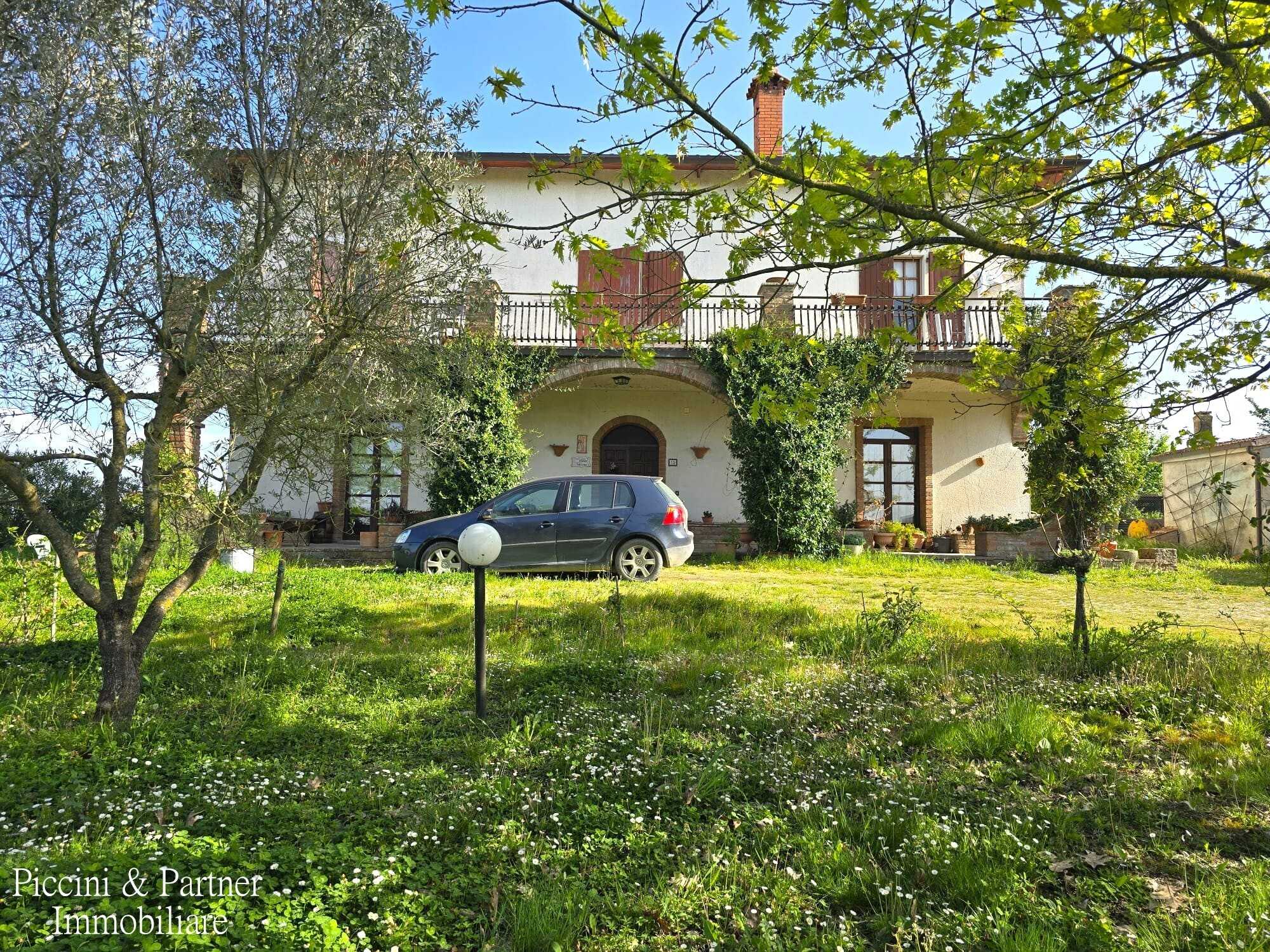 Casa indipendente Via Paganico, Castiglione del Lago