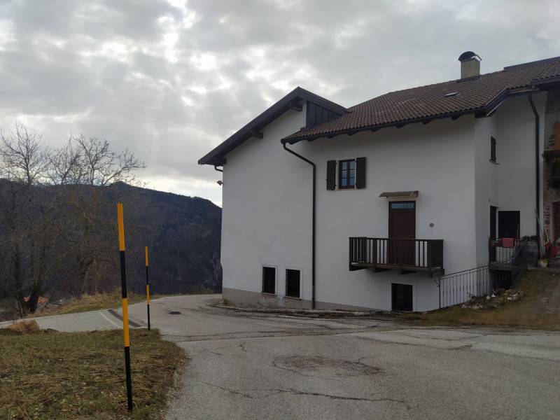 Casa Bi - Trifamiliare Centa San Nicolò, Altopiano della Vigolana