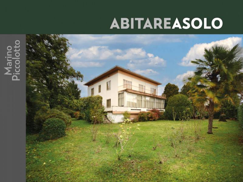 Villa, Fonte
