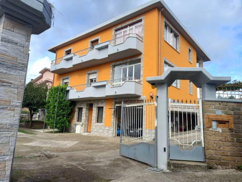 Palazzo - Stabile Rignano Flaminio, Rignano Flaminio