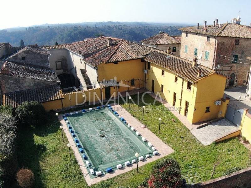 Villa, Montopoli in Val d'Arno