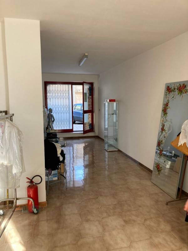 Negozio Ceglie Messapica, Ceglie Messapica