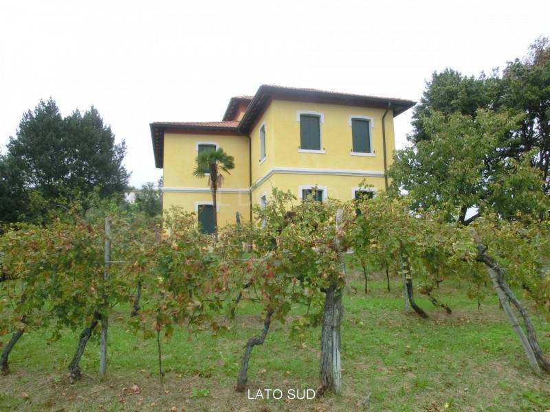 Villa Rosazzo, Manzano