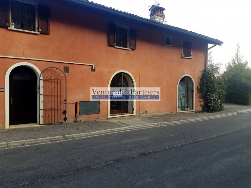 Negozio, Puegnago del Garda