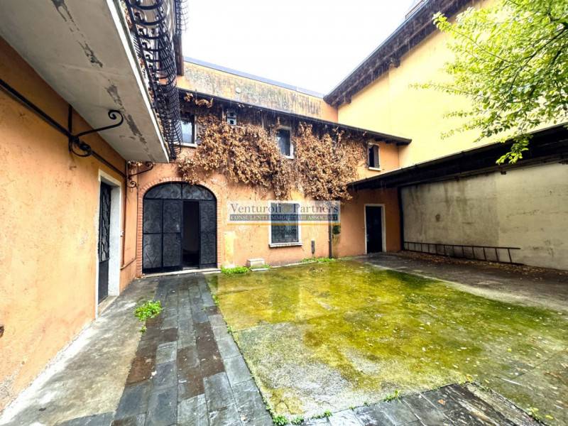 Palazzo - Stabile Lonato - Centro, Lonato del Garda