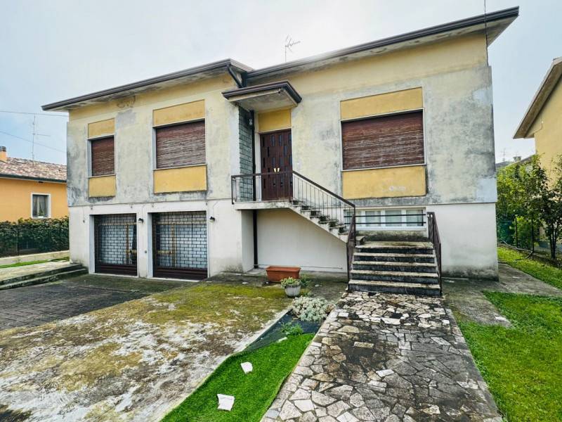 Villa Calvisano - Centro, Calvisano
