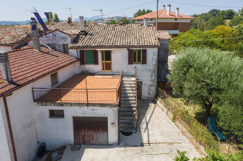 Casa Bi - Trifamiliare, Fratte Rosa