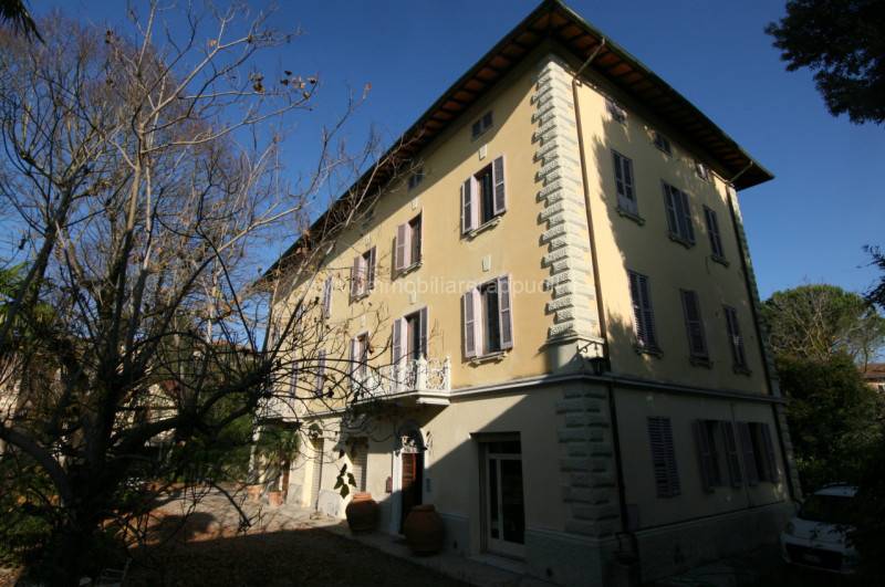 Palazzo - Stabile Cetona, Cetona