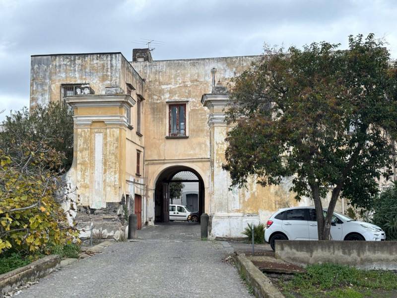 Palazzo - Stabile Torre del Greco, Torre del Greco