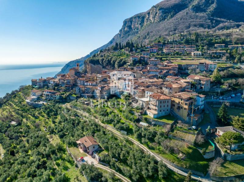 Casa Bi - Trifamiliare Piovere, Tignale