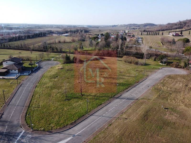 Altro Manzano, Manzano