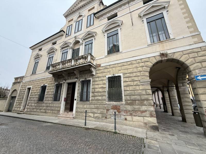 Palazzo - Stabile Montagnana - Centro, Montagnana