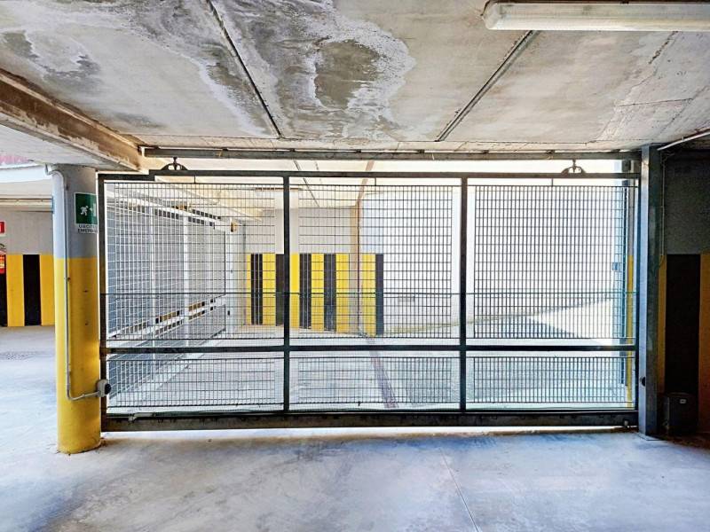 Box - Garage - Posto Auto, Forlì