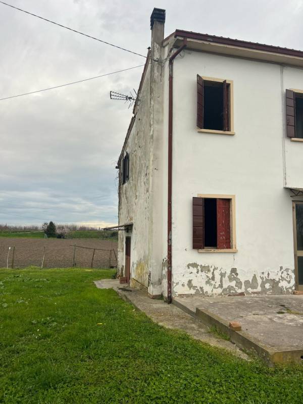 Casa Bi - Trifamiliare Maseralino, Pernumia