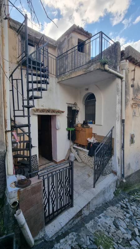 Casa indipendente, Castroreale