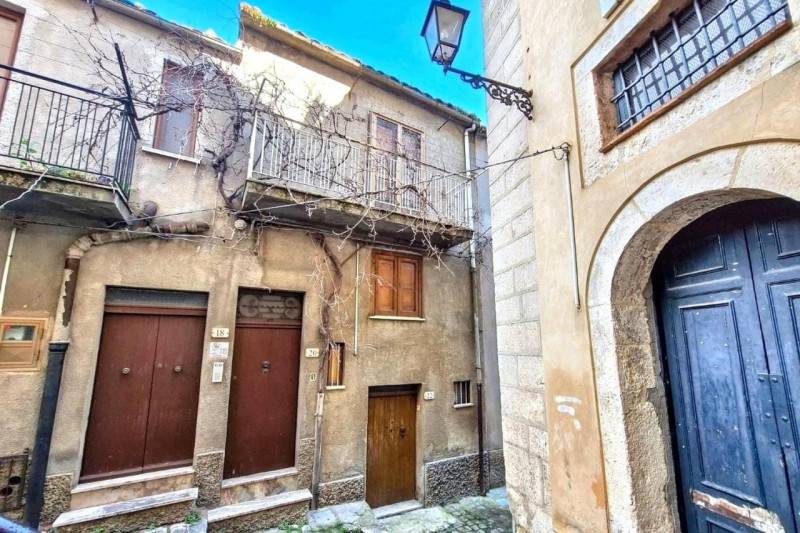 Casa indipendente, Petralia Sottana