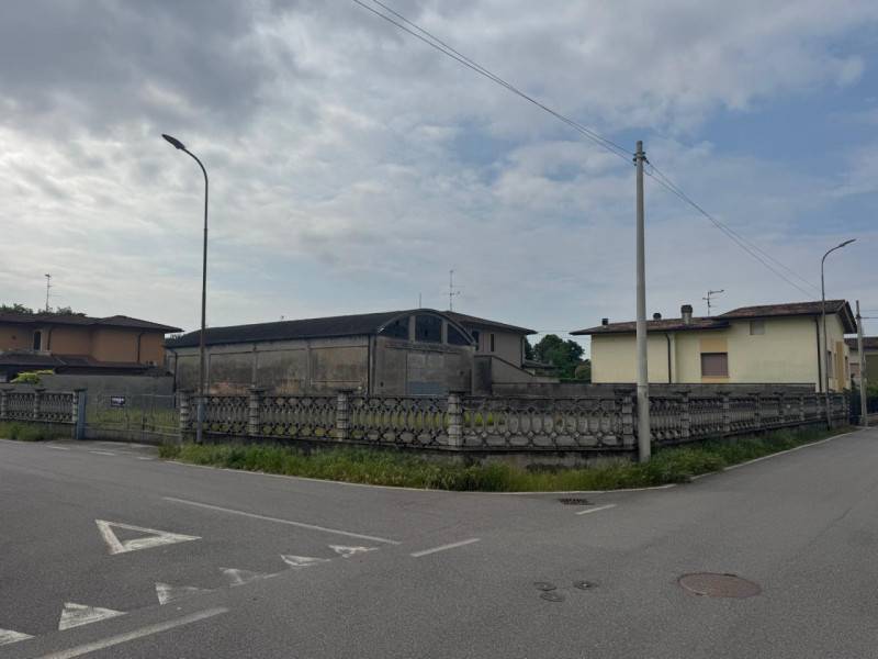 Capannone Viadana, Calvisano