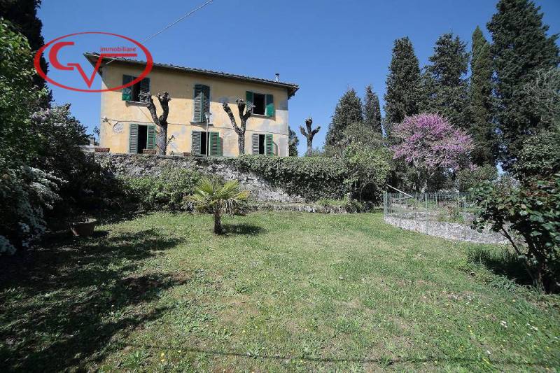 Villa, Montevarchi
