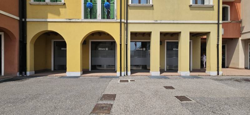 Negozio Montecchia di Crosara - Centro, Montecchia di Crosara