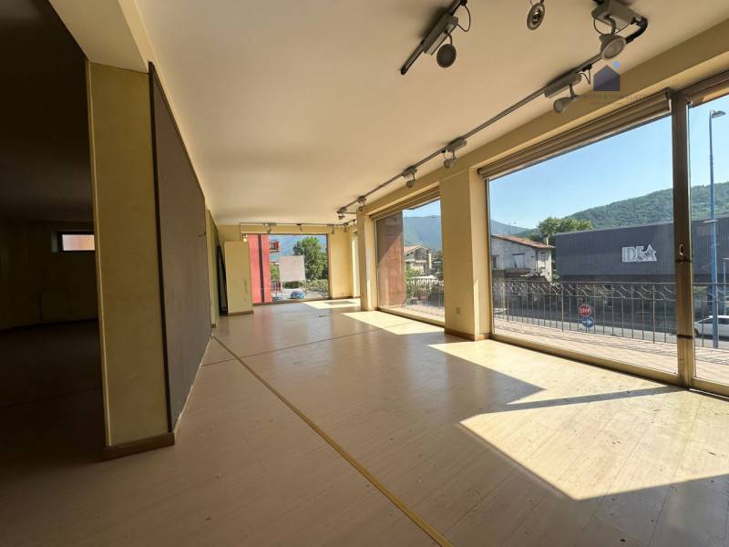 Negozio Brescia, Brescia