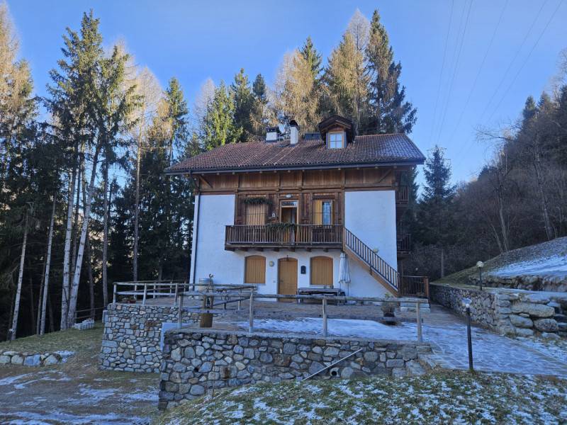 Appartamento Almazzago, Commezzadura