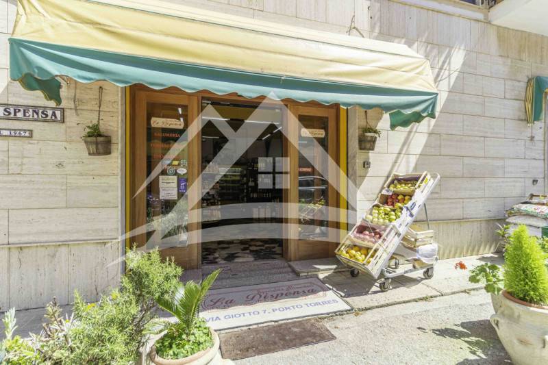 Attività  commerciale, Porto Torres