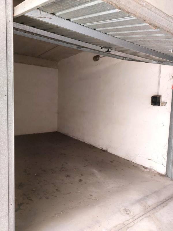 Box - Garage - Posto Auto, Roma