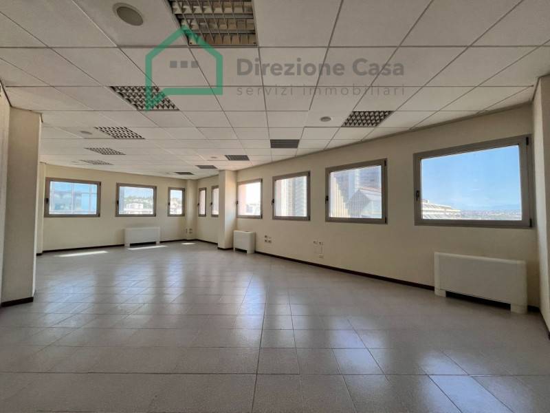 Ufficio Centro Direzionale, Napoli