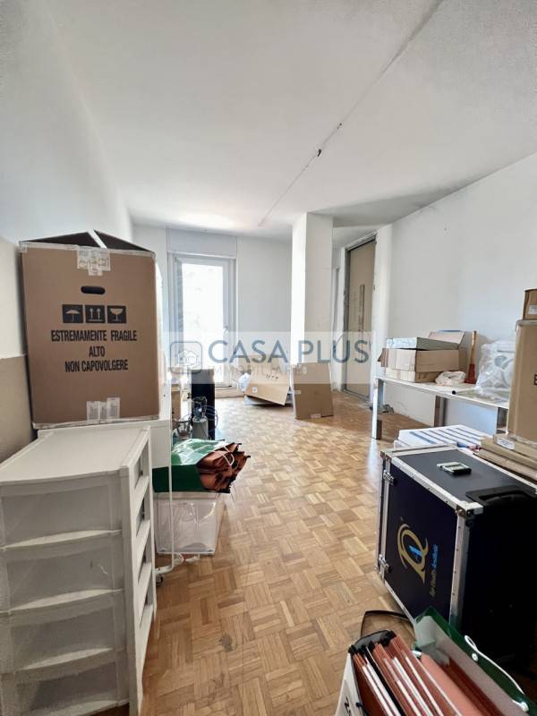 Ufficio, Cassola