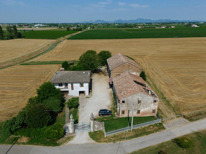 Casa indipendente, Candiana