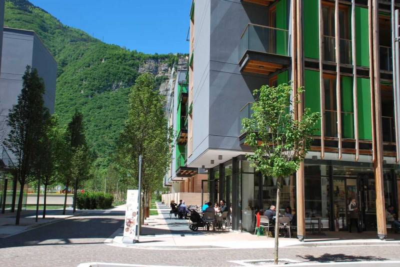 Attività  commerciale Semicentro, Trento