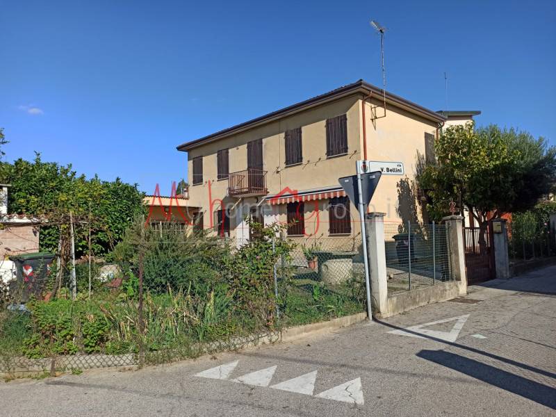 Casa Bi - Trifamiliare Roncaglia, Ponte San Nicolò
