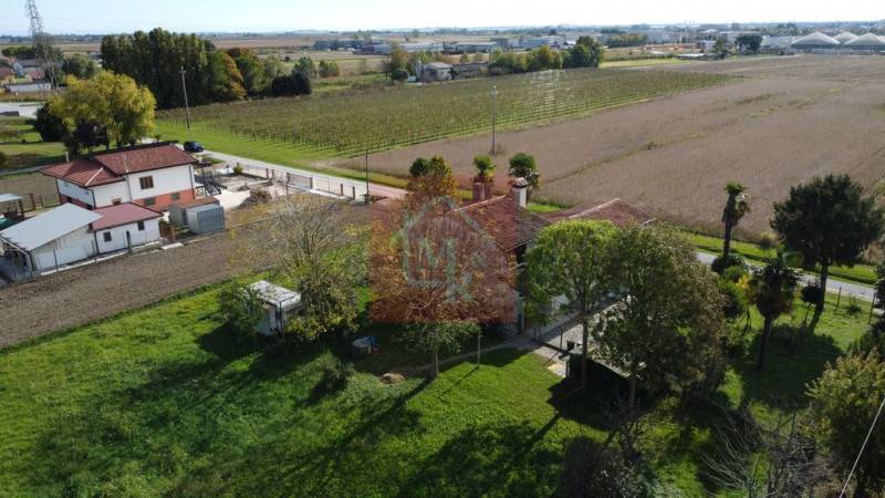 Casa indipendente Pertegada, Latisana