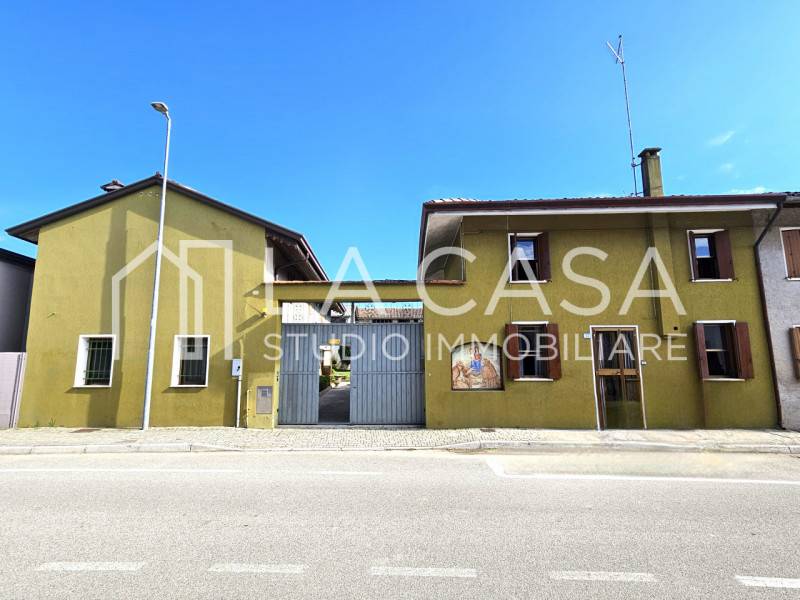 Casa indipendente Arzene, Valvasone Arzene