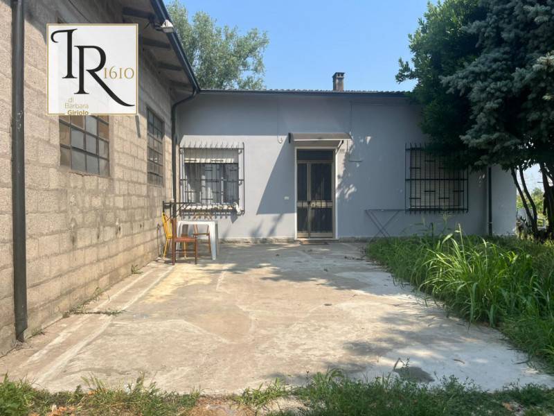Casa indipendente Pissatola, Trecenta