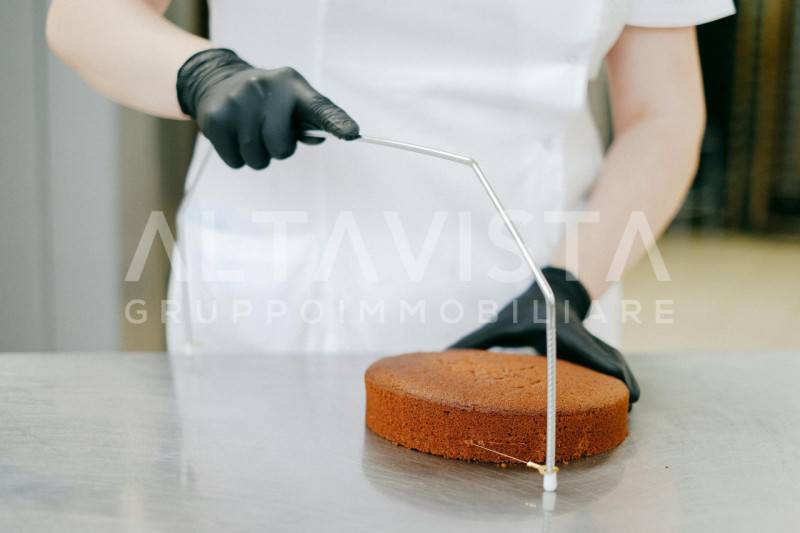Attività  commerciale, Lonato del Garda