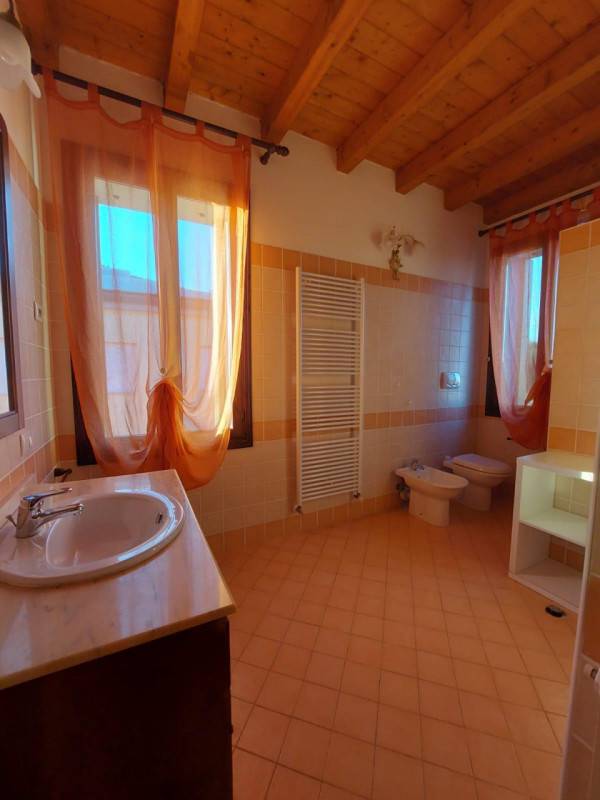 Casa indipendente, Lusia