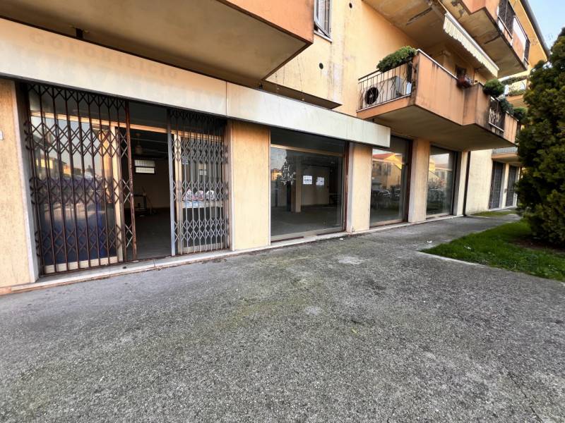 Negozio Porto, Legnago
