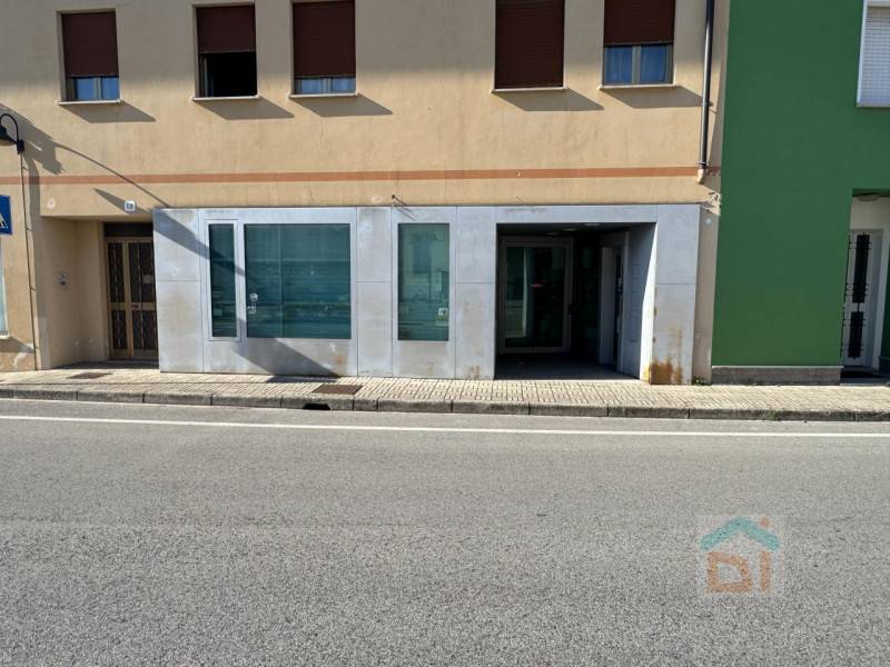 Attività  commerciale Ialmicco, Palmanova