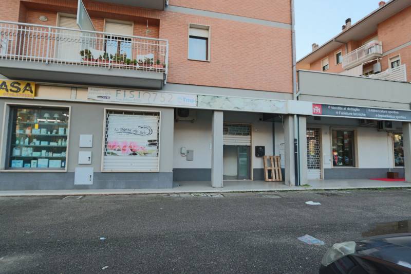 Negozio Rieti Campoloniano, Rieti
