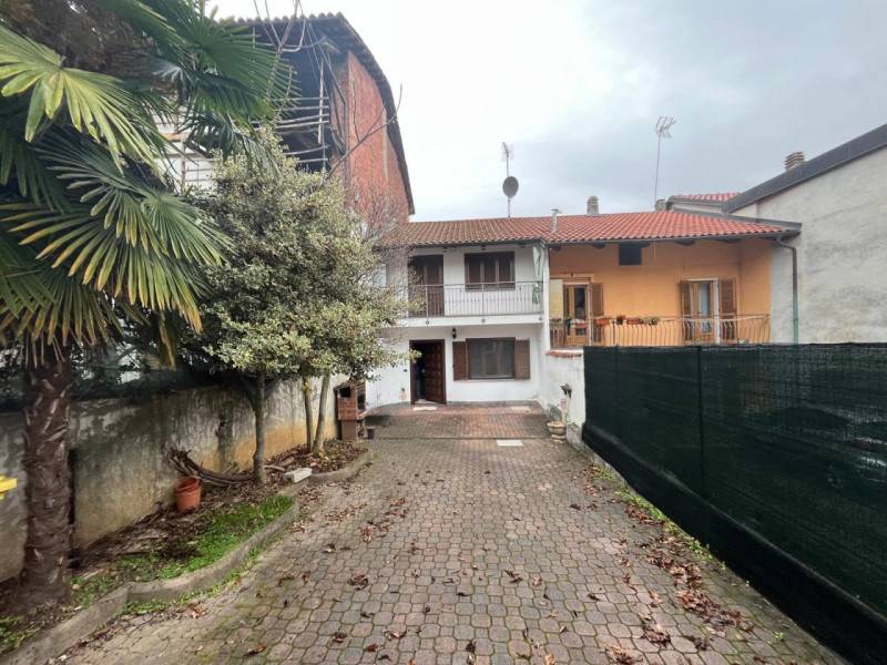 Casa Bi - Trifamiliare Barbania, Barbania